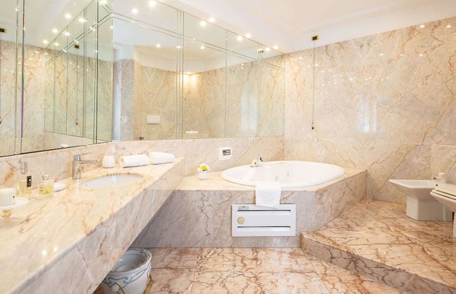 Splendid Villa in Macerata With Pool & Views - Foto 27