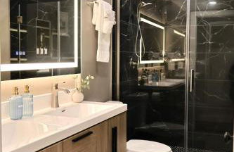 2 Masters, Newly renovated with new furnishings - 4BR 3BA - Photo 2