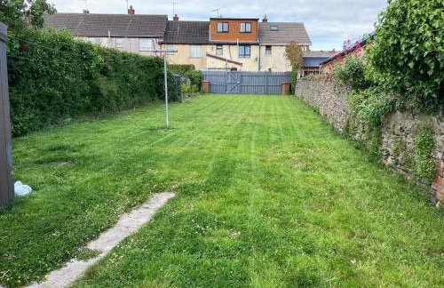 Portaferry Waterfront Townhouse with Hot Tub - Foto 35