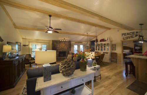 C21, Three bedroom, three bath log-sided, luxury Harbor North cottage with hot tub cottage - Foto 39