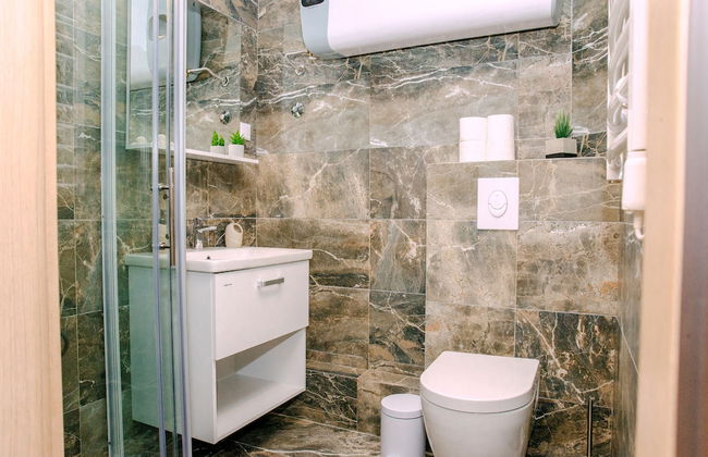 D & Sons Apartments - Photo 80