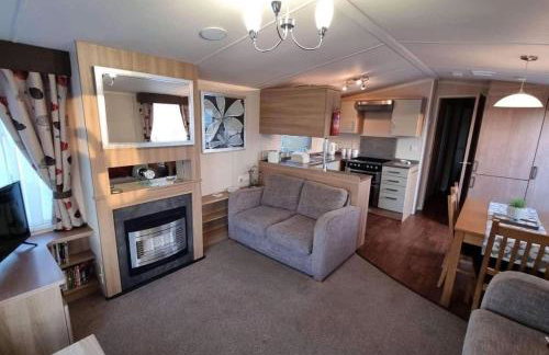 Spacious and modern 3 bedroom Doniford Bay Haven Caravan Park Static Caravan - Photo 3