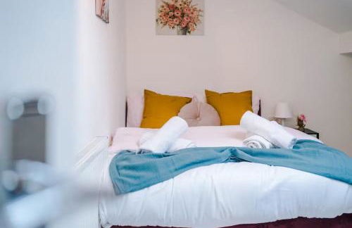 Group-Friendly Home near Manchester with Hot Tub and Private Cinema Room - Foto 34