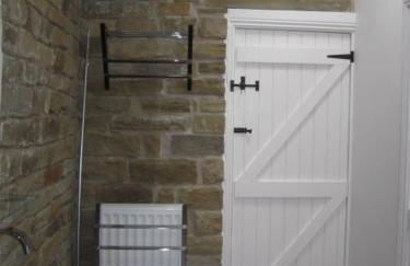 Edgerton coach house, Detached cottage in town, Spacious rustic charm - Foto 15