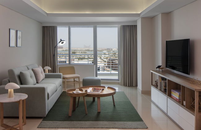 Staybridge Suites Dubai Internet City by IHG - Photo 10