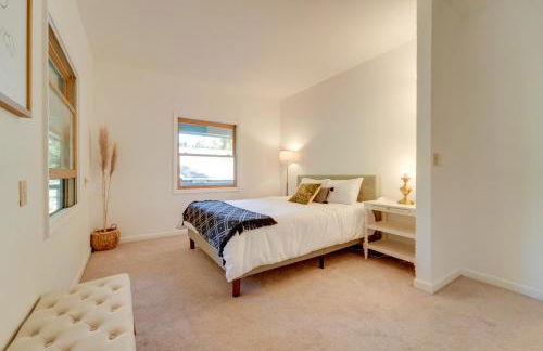 Near Dtwn and Pioneer Park Home with Furnished Patio - Foto 19