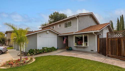 Spacious 5BR San Jose Home w Parking & Backyard - Foto 2
