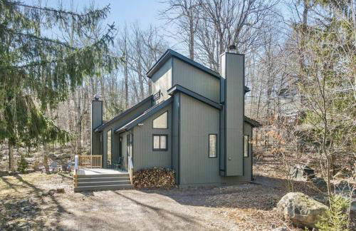 3BR, Lakeview, Hot Tub, Nintendo Switch - Deer Haven Poconos Retreat - Foto 6