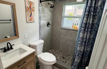 875 Oasis #4 Location! - Foto 3