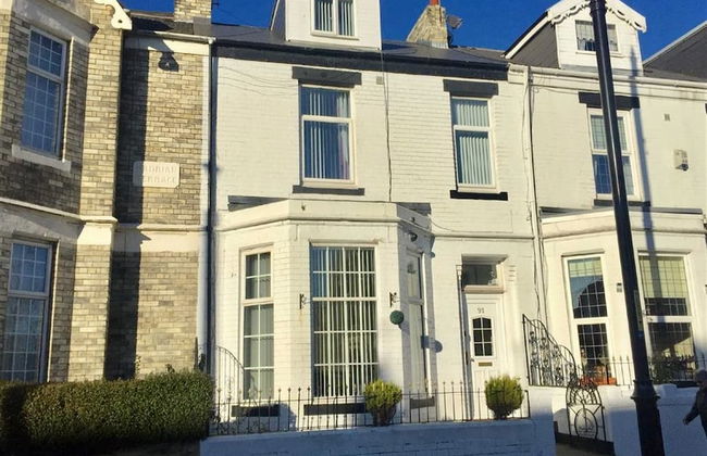 Seaways Holiday Home - Photo 12