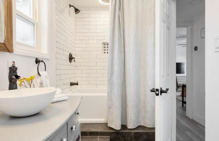 Boho Joshua Tree Escape w/ Firepit, Courtyard & Epic Views Asteroid by Avantstay - Foto 26