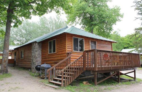 Cabin 4 - Classic 1933 cabin on the lake shore, 10 steps from the dock - Foto 2