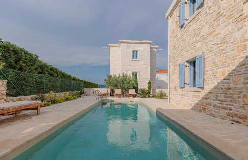 Seafront Villa Adriatica with pool - Photo 2