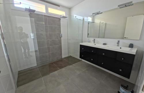 Sylvie conciergerie Exceptional house with sea view - Foto 30