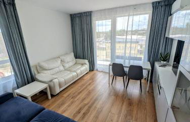 Przystanek Międzylesie Dwupokojowy Apartament z osobną Kuchnią Garażem Self Check-in Blisko CZD - Foto 1