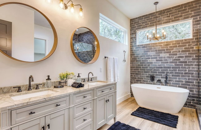 Pool, Hot Tub, Game Room, Fire Pit Luxe & Private 4bdr Maverick by Avantstay - Foto 101