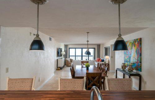 Luxury, Direct Oceanfront Unit and Balcony, Southeast Corner, Heated Pool, Garage Parking - Foto 8