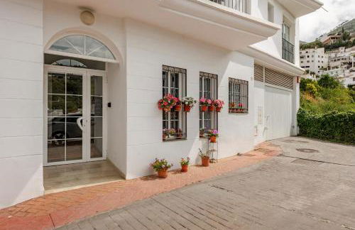 Casa Lidia, bonito y cómodo ático con rooftop privado, impresionantes vistas mar, montaña y jacuzzi - Foto 46