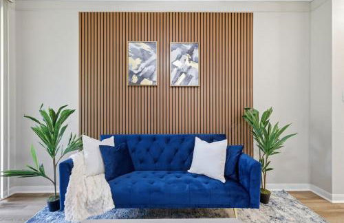 Stylish 1BR Suite with All the Comforts of Home - Photo 2