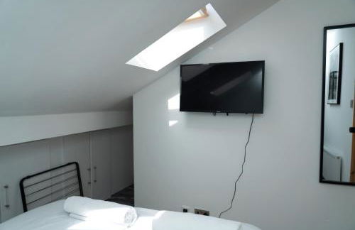 4 Bed Failsworth Home - 3 Bathrooms - Free Parking - Ideal For Contractors & Families - FREE 1 HR EARLY CHECK-IN OR 1 HR LATE CHECK-OUT FOR 2 NIGHT STAY BOOKINGS UNTIL THE END OF MAY - Foto 25