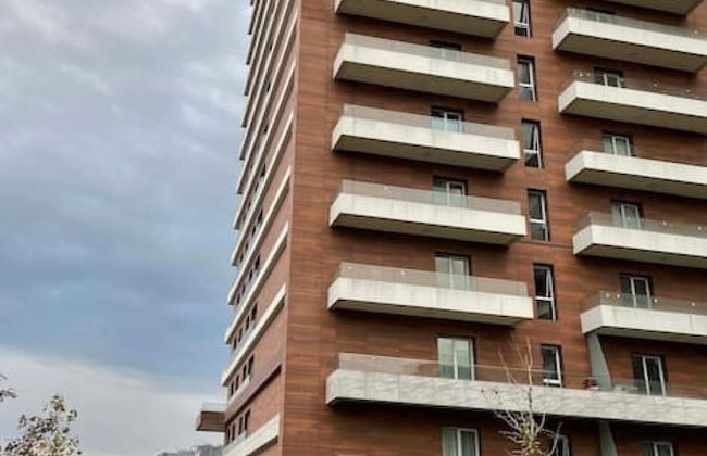 Exclusive Spacious 2 1 Apartment 2 Bathrooms - Core Living - Photo 56