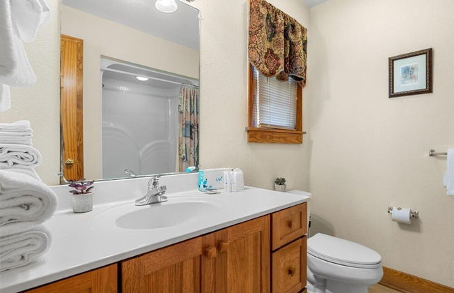 Poplar Point Condo Unit 12B - Two Bedroom Condo - Foto 16