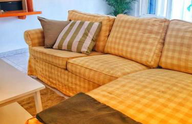 The perfect place to relax Bedroom with hot tub, beautiful tropical garden area. Bbq and big open spaces through all the house.It is located in a quiet place, but still 5 min away from the touristic Puerto Rico and walking distance from the beach - Foto 18