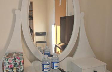 Edinburgh city centre one private bedroom in shared apartment with private bathroom with free car parking - Foto 4
