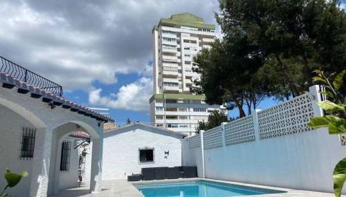 Villa con piscina a un paso de la playa - Photo 1