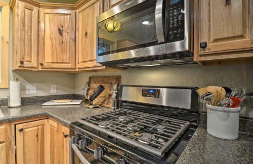 Pet-Friendly Petoskey Area Cabin, Walk to River! - Foto 9