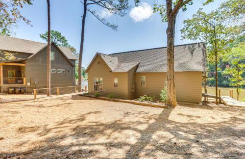 New 3BR Lakefront Home w Dock and Fishing Pond - Foto 26