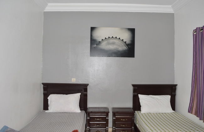 1bed Apt Sleeps 4 - Free Parking, Wifi, Near Beach - Photo 3
