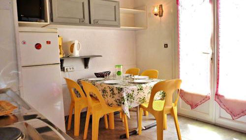 Charmante Maisonnette avec Piscine près de la Plage, Parking, et Animaux Acceptés - FR-1-387-103 - Foto 4