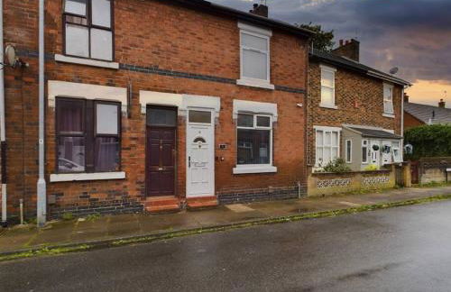 Cliff House By RMR Accommodations - NEW - Sleeps 8 - Modern - Parking - Foto 65