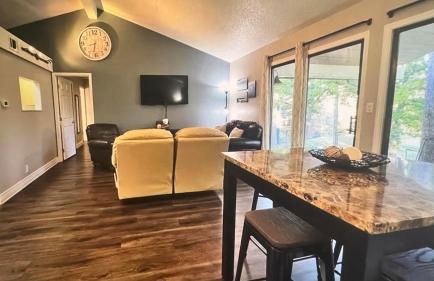 No Putts Given. Cozy home on Par 4, free Golf Cart and Pool access - Photo 9