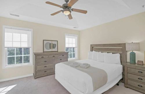 Cozy 2BR Home Near Ft Jackson - Photo 4