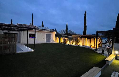 Maison climatisée avec grand jardin, piscine privée et Jacuzzi - Foto 30