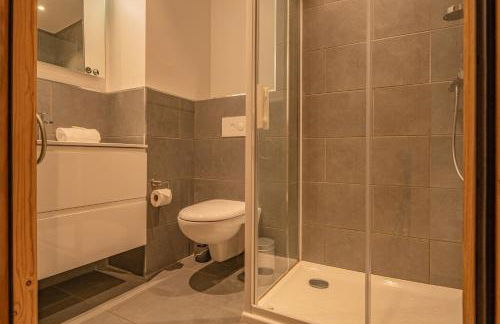 Grand Paradis- Modern 3 bedroom apartment with spectacular views - Photo 19