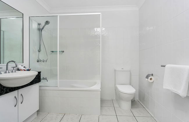 Beachfront Apartments on Trinity Beach - Photo 29