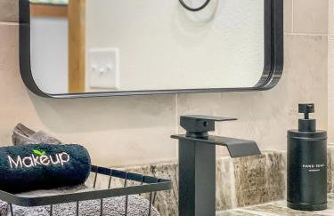 Romantic Red Room - Adults Only Couples' Retreat - Foto 49