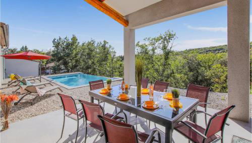 Gorgeous Home In Labeaume With Kitchen - Photo 2