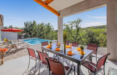 Gorgeous Home In Labeaume With Kitchen - Photo 2