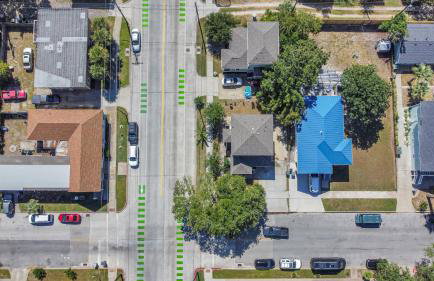 Summer Bliss 3BR Home, Walk to Beach Master Suite Sleeps 9 - Foto 11