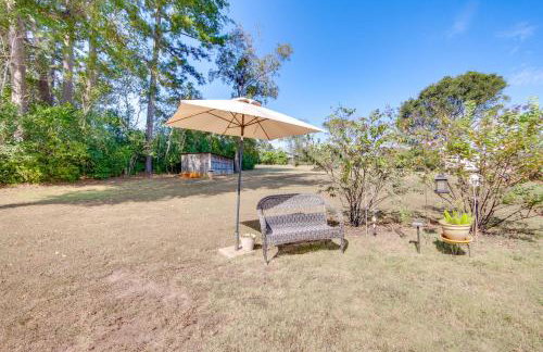 Fire Pit and Patios Peaceful Alto Getaway! - Foto 29