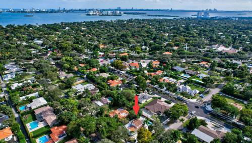 Villa 800 - 3 BEDROOM - 3 AND A HALF BATHROOMS -6 BEDS- Spa like Retreat Saline Pool & Jacuzzi - Foto 3