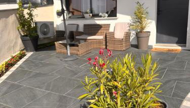 Maison Chanteranne avec parking gratuit - Photo 2, Garden, Garden view