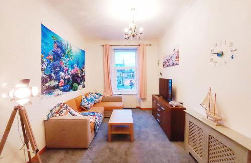 The Octopus - at Largs Town Centre with Private Parking - Foto 2