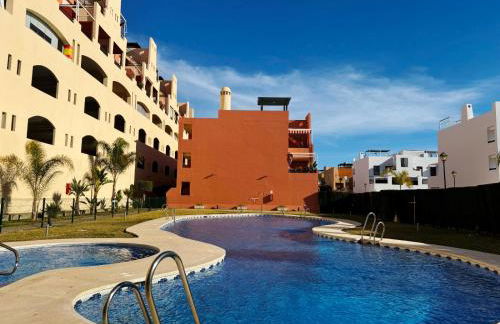 Ático con vistas al mar y piscina privada - Foto 37