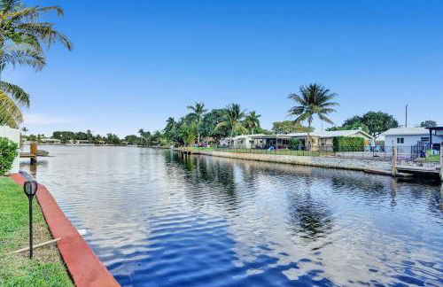 New! Waterfront Heated Pool & Jacuzzi 2 mi to Beach - Fishing Pier Relaxing SPA & Hammock - Photo 49