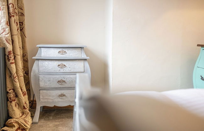 Eilmers Cottage Lovely 4BD in Malmesbury - Photo 34